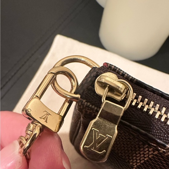 Louis Vuitton Mini Pochette Accessories in Damier Ebene - Picture 7 of 17
